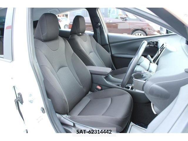 Toyota PRIUS 2019-08 366474-14