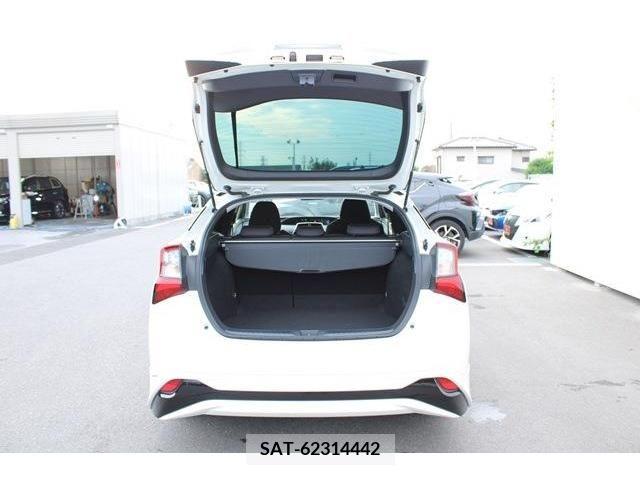 Toyota PRIUS 2019-08 366474-13