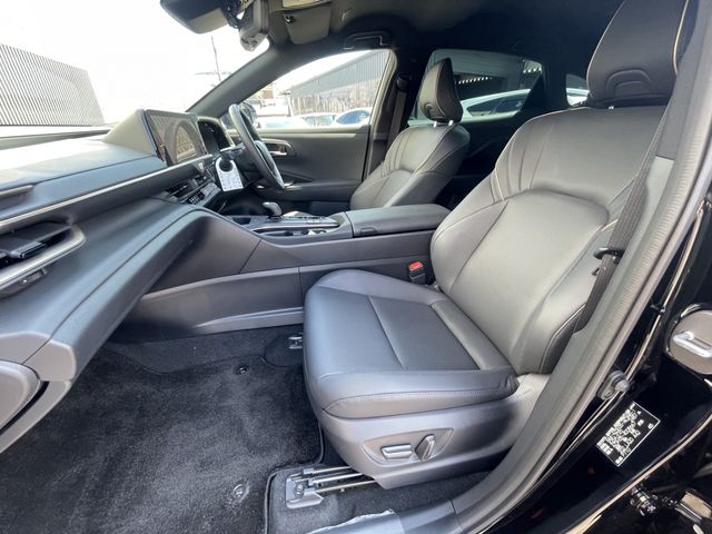 Toyota CROWN 2023-03 4116-20