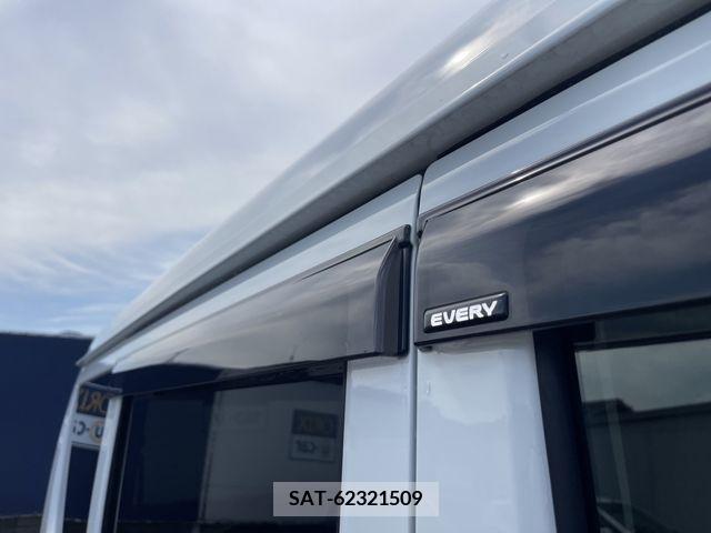 Suzuki EVERY 2020-02 237404-3