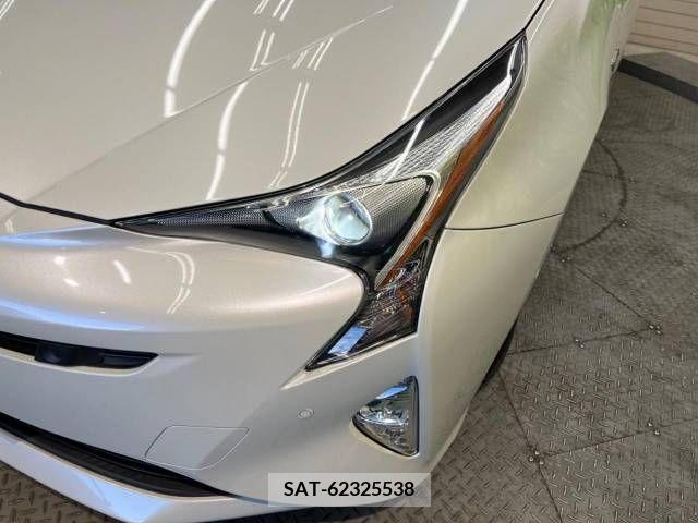 Toyota PRIUS 2017-08 374908-12