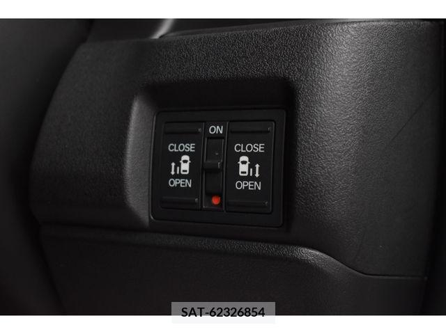 Honda N BOX CUSTOM 2023-10 376596-10