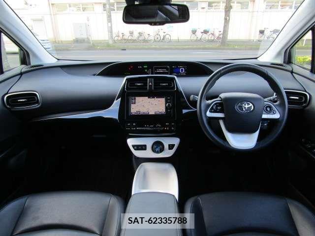 Toyota PRIUS 2017-09 217225-16