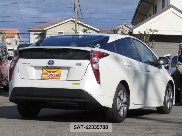 Toyota PRIUS 2017-09 217225-7