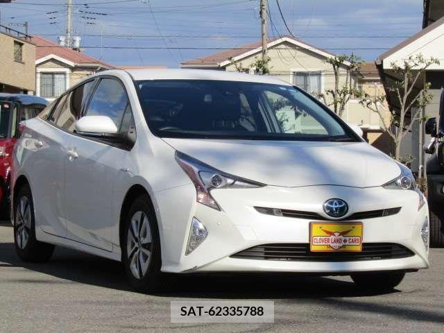 Toyota PRIUS 2017-09 217225-6