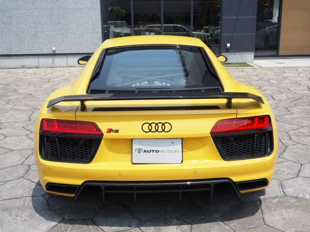 Audi R8 2017-12 10937-6