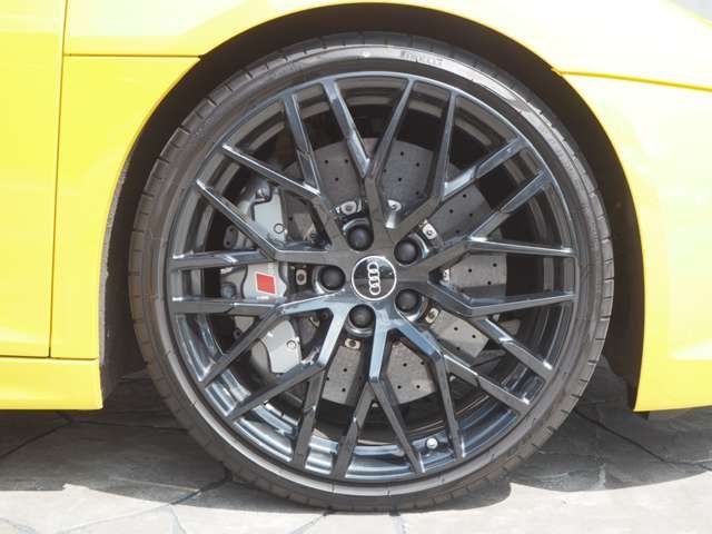 Audi R8 2017-12 10937-2