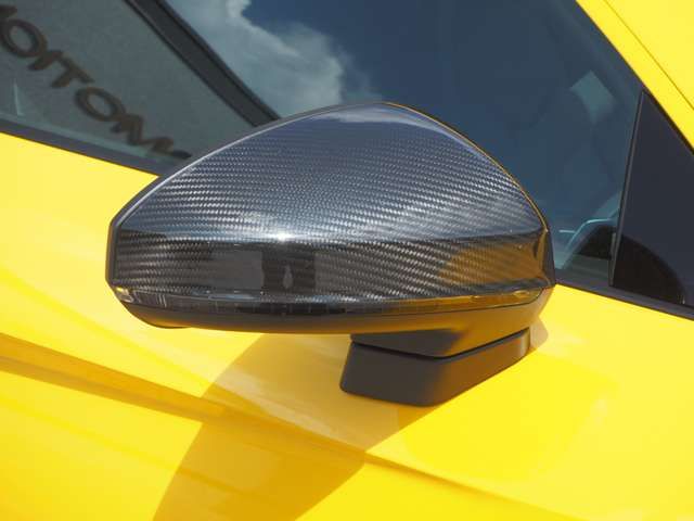 Audi R8 2017-12 10937-15