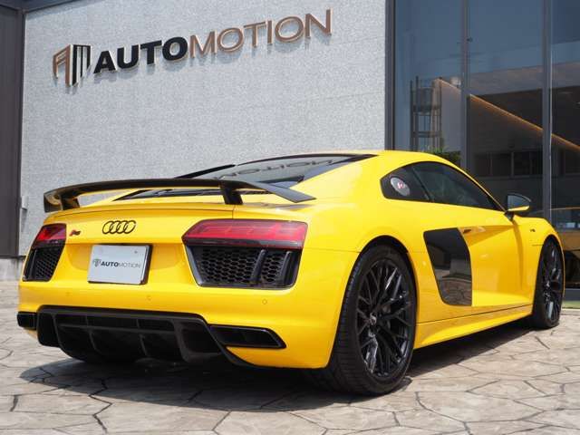 Audi R8 2017-12 10937-14
