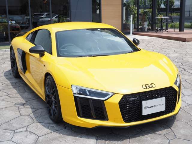 Audi R8 2017-12 10937-3