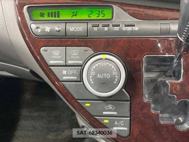 Toyota ISIS 2006-03 361875-6