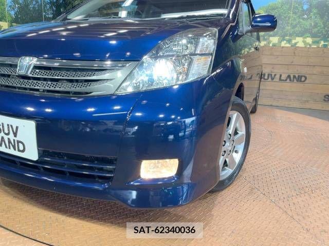 Toyota ISIS 2006-03 361875-12
