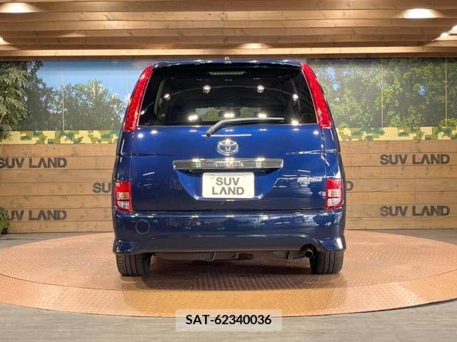 Toyota ISIS 2006-03 361875-15