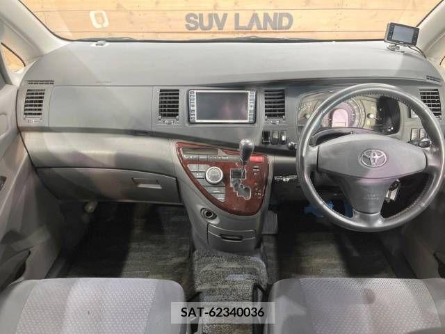 Toyota ISIS 2006-03 361875-1