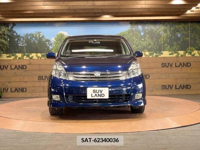 Toyota ISIS 2006-03 361875-14