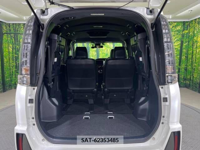 Toyota VOXY 2017-06 289115-10