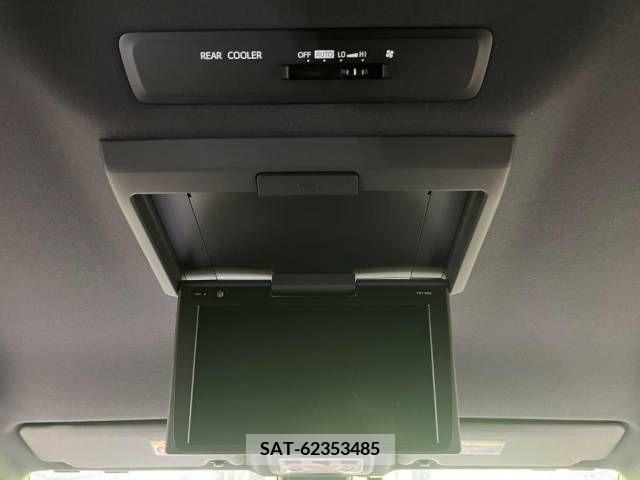 Toyota VOXY 2017-06 289115-4