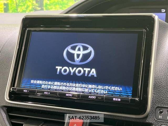 Toyota VOXY 2017-06 289115-2