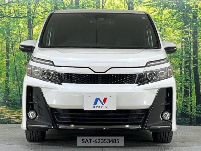 Toyota VOXY 2017-06 289115-13
