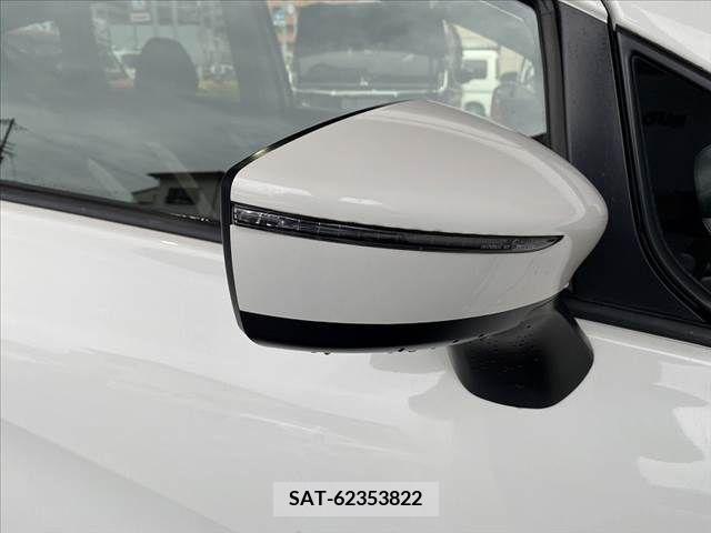 Nissan NOTE 2017-03 279943-27