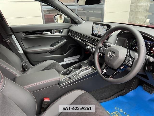 Honda CIVIC 2024-03 377528-11