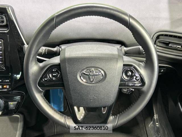 Toyota PRIUS 2020-03 235911-11