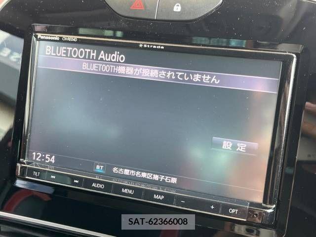 Renault LUTECIA 2018-08 377134-4