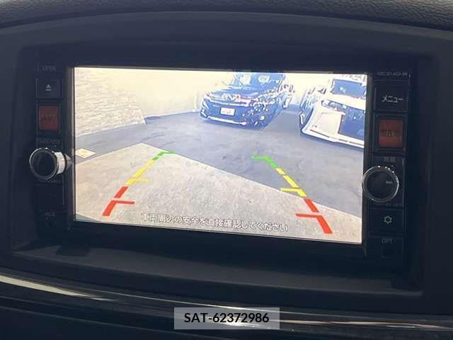 Nissan ELGRAND 2017-04 268689-5