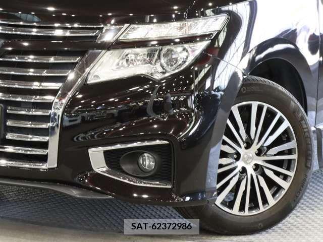 Nissan ELGRAND 2017-04 268689-14