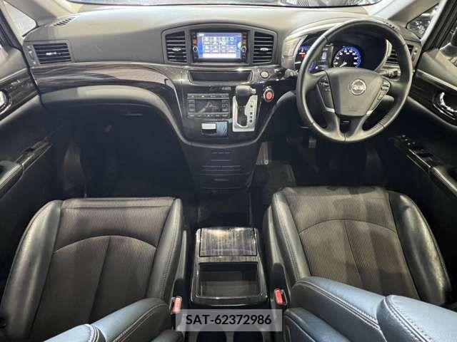 Nissan ELGRAND 2017-04 268689-16