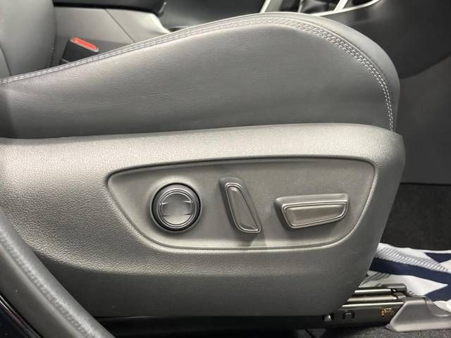 Toyota RAV4 2020-11 4569-7