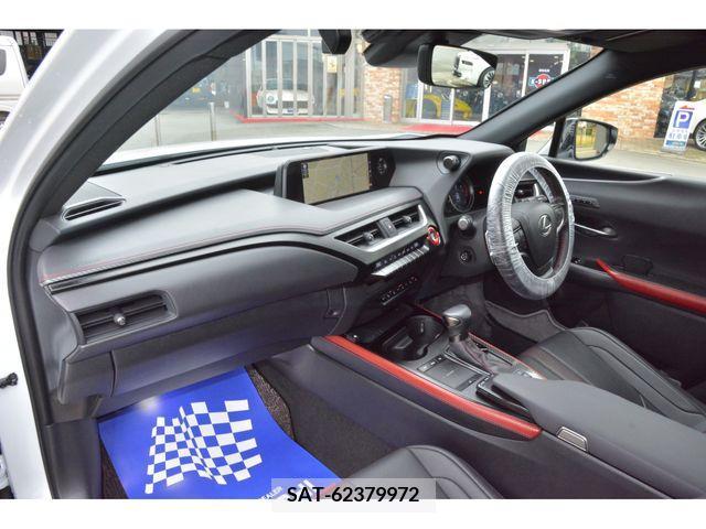 Lexus UX 2020-12 221942-14