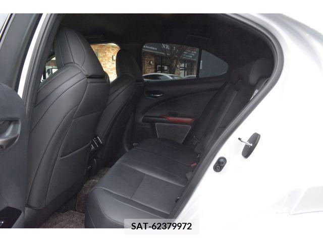Lexus UX 2020-12 221942-17