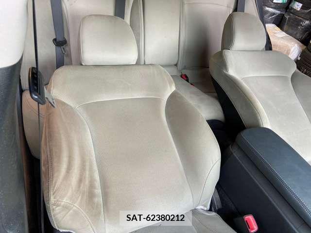 Lexus IS 2012-02 226320-13