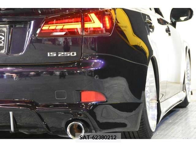 Lexus IS 2012-02 226320-10