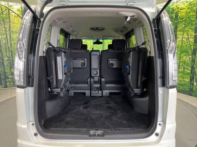 Nissan SERENA 2014-11 5737-11