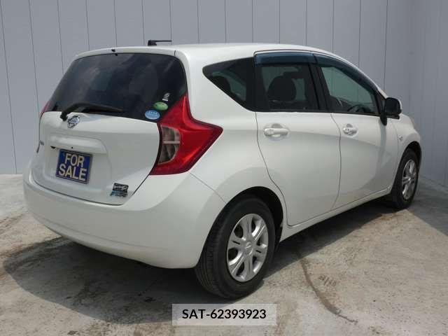 Nissan NOTE 2013-09 327079-5
