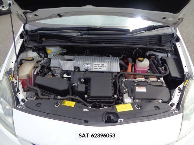 Toyota PRIUS 2013-03 282156-10