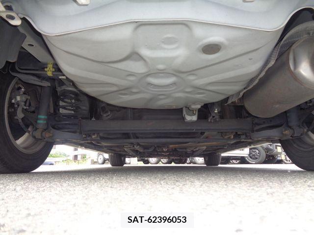 Toyota PRIUS 2013-03 282156-12