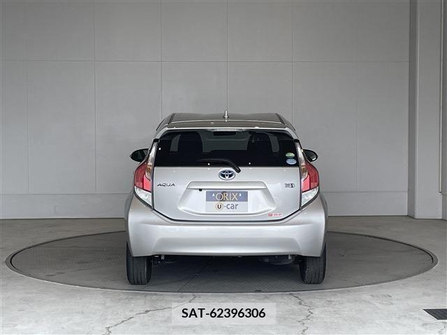 Toyota AQUA 2017-03 292109-11