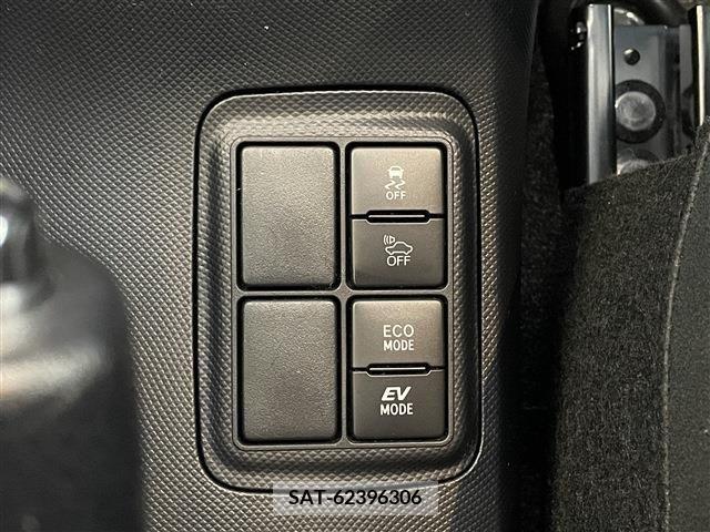 Toyota AQUA 2017-03 292109-17