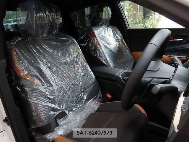 Toyota CROWN 2023-09 333497-19