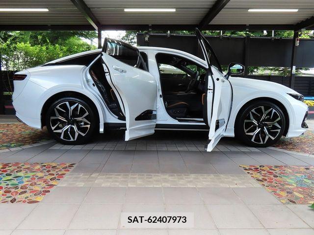Toyota CROWN 2023-09 333497-16
