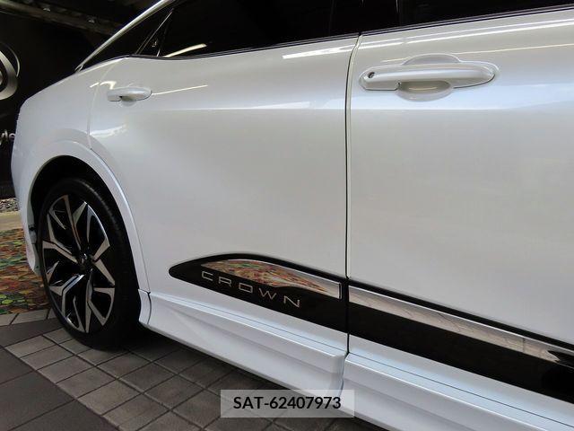 Toyota CROWN 2023-09 333497-13