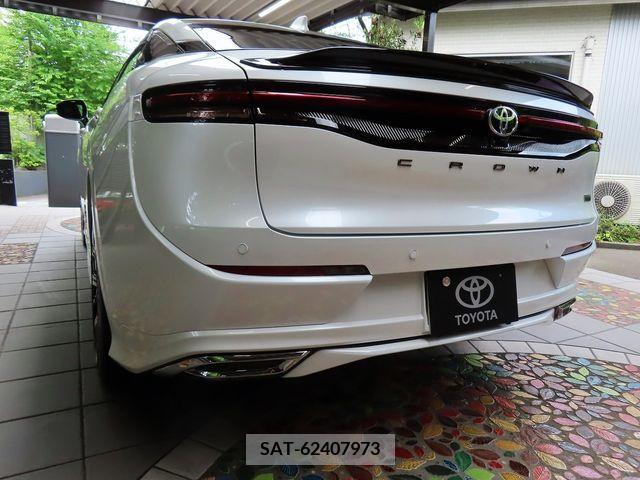 Toyota CROWN 2023-09 333497-6