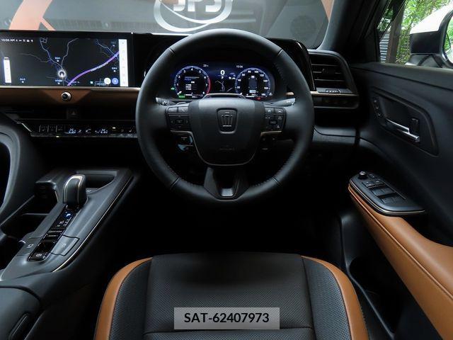 Toyota CROWN 2023-09 333497-21