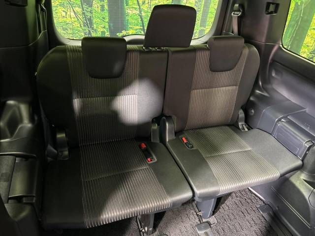 Toyota VOXY 2018-05 9976-10
