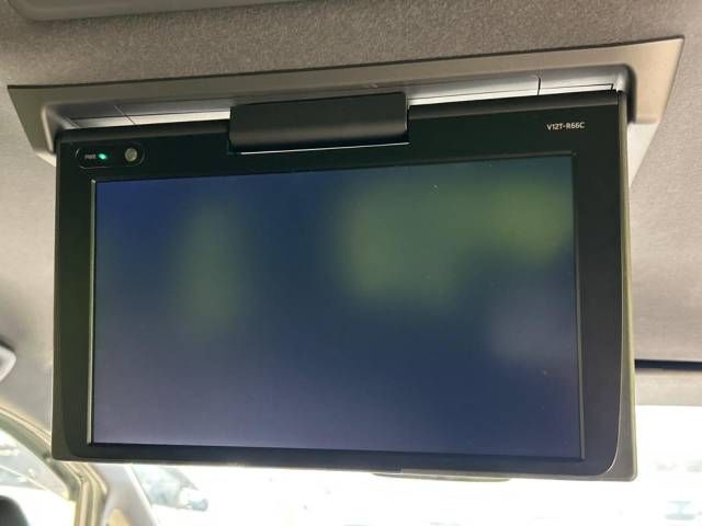Toyota VOXY 2018-05 9976-3