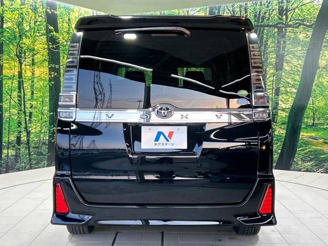 Toyota VOXY 2018-05 9976-15