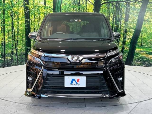 Toyota VOXY 2018-05 9976-14